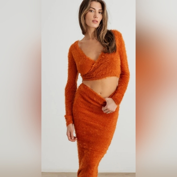 Super Soft Knit Wrap Crop Top & High Waist Махі Skirt Set #460-465 - Picture 5 of 10